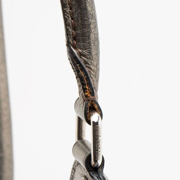Louis Vuitton Metallic Mahina Leather XL Hobo - Picture 13 of 15
